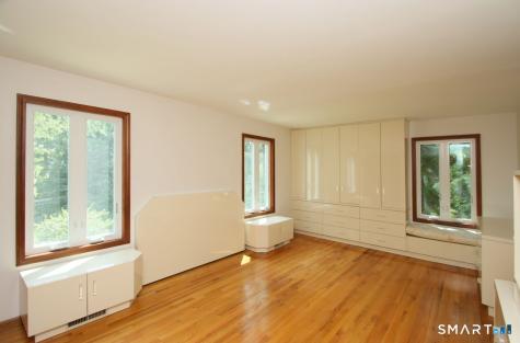 328 Saybrook Road Orange CT 06477