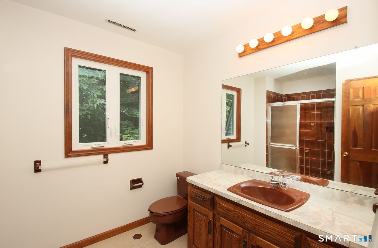 328 Saybrook Road Orange CT 06477