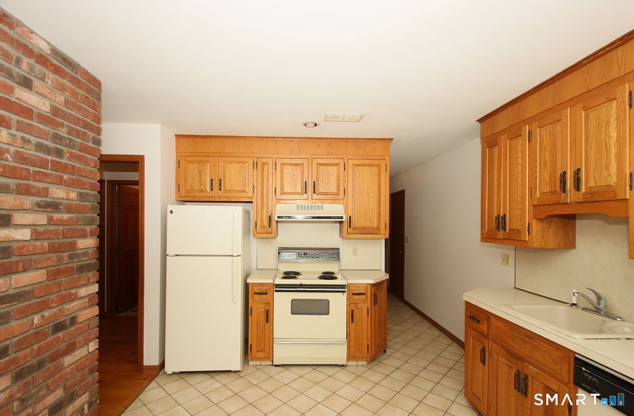 328 Saybrook Road Orange CT 06477