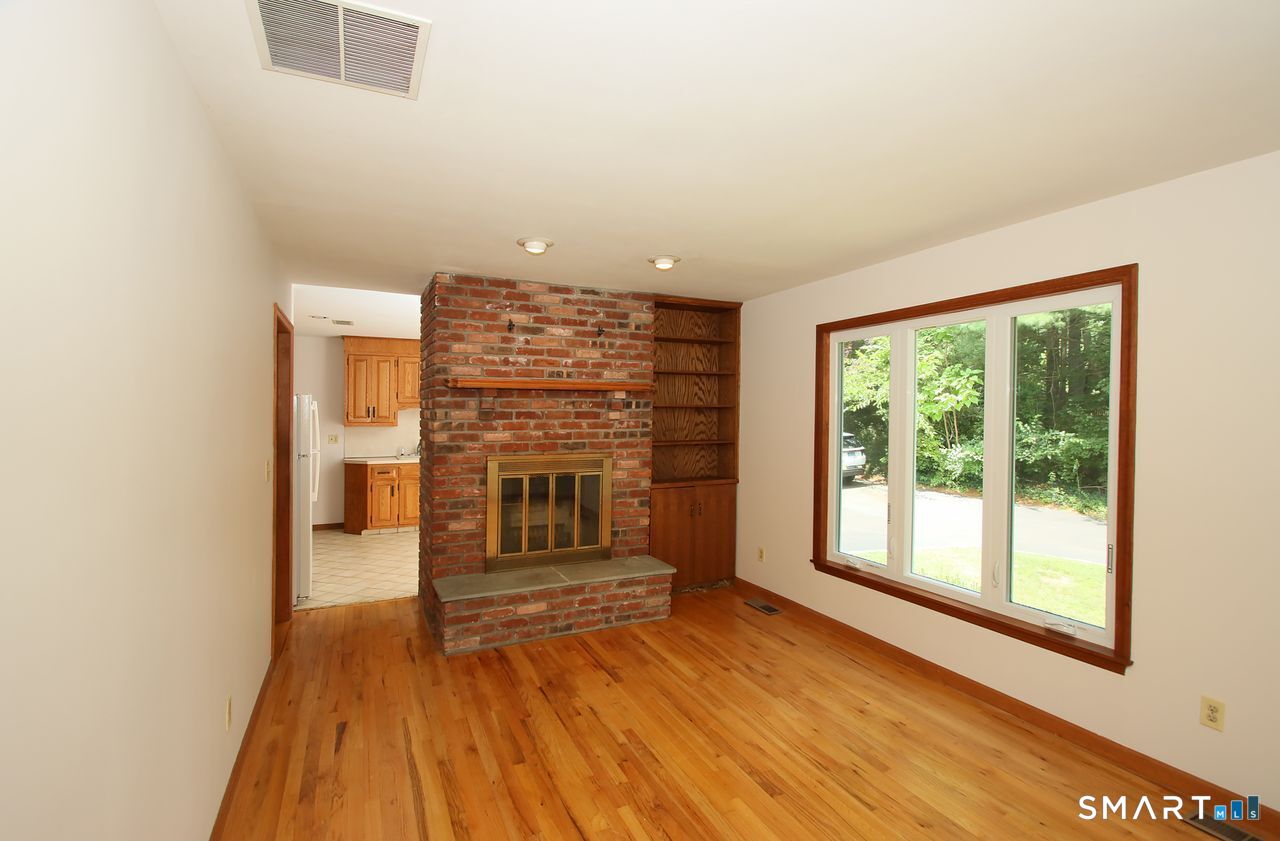328 Saybrook Road Orange CT 06477