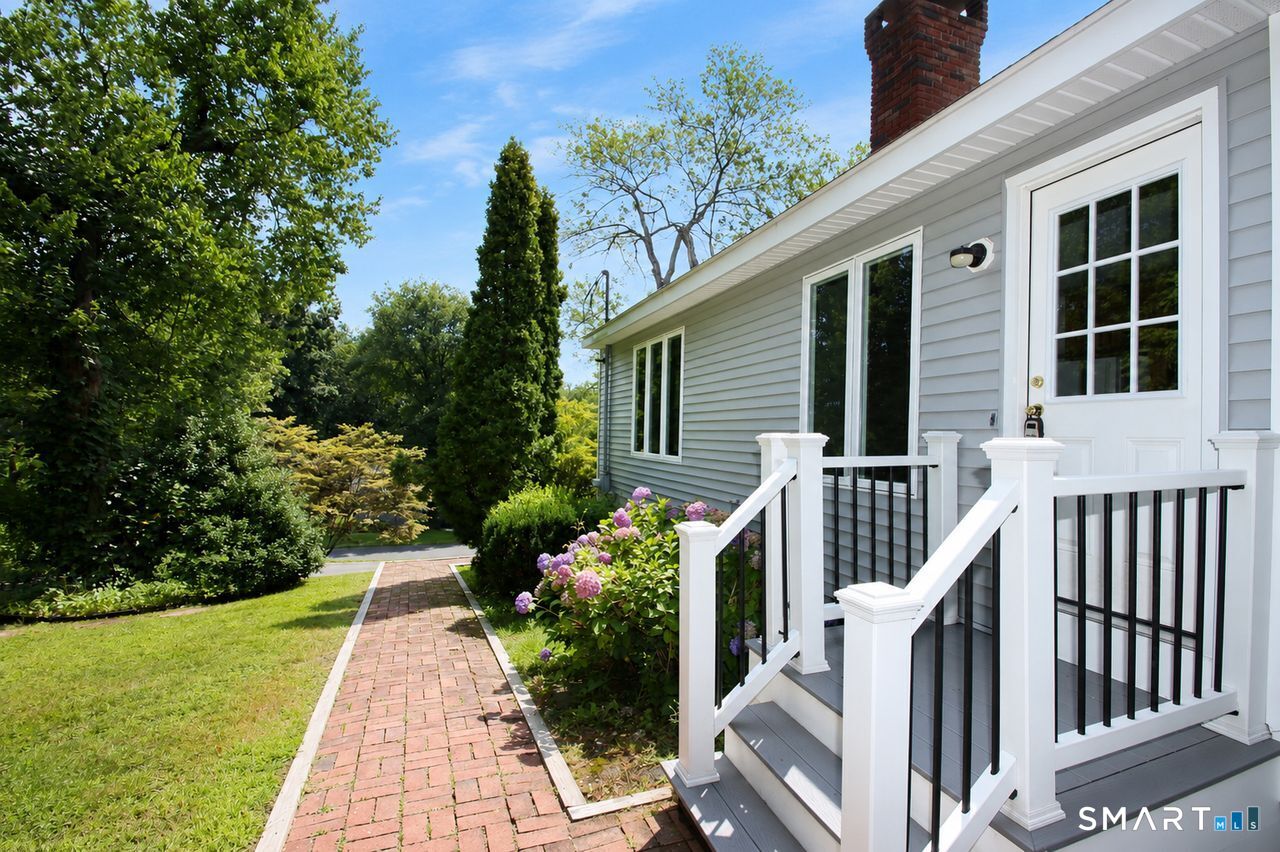 328 Saybrook Road Orange CT 06477