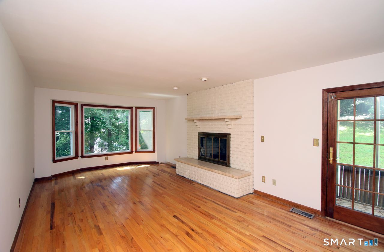 328 Saybrook Road Orange CT 06477