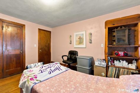 34 Bradley Avenue Meriden CT 06451