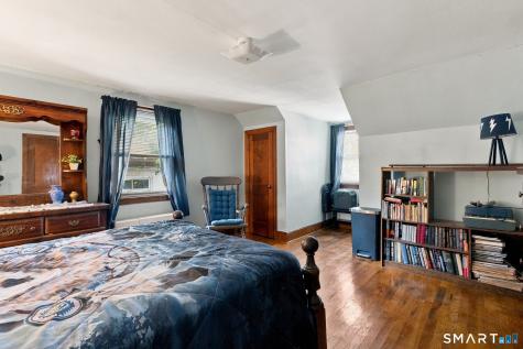 34 Bradley Avenue Meriden CT 06451