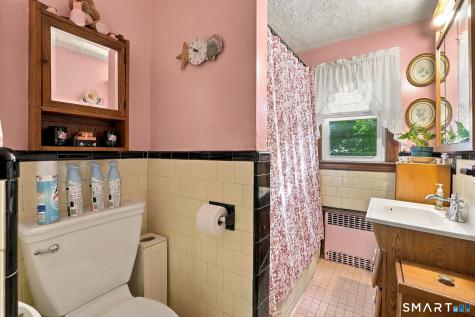34 Bradley Avenue Meriden CT 06451