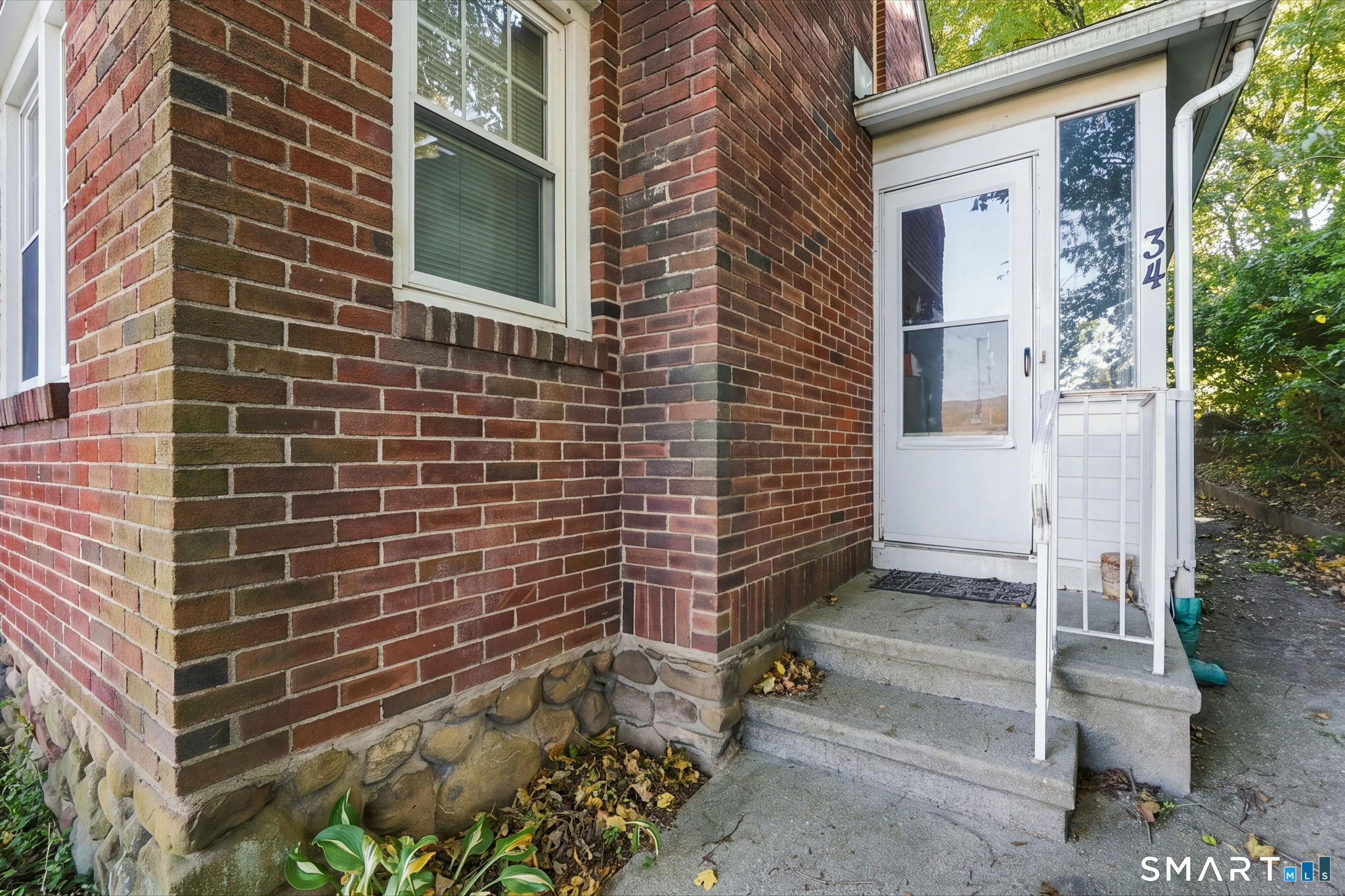 34 Bradley Avenue Meriden CT 06451