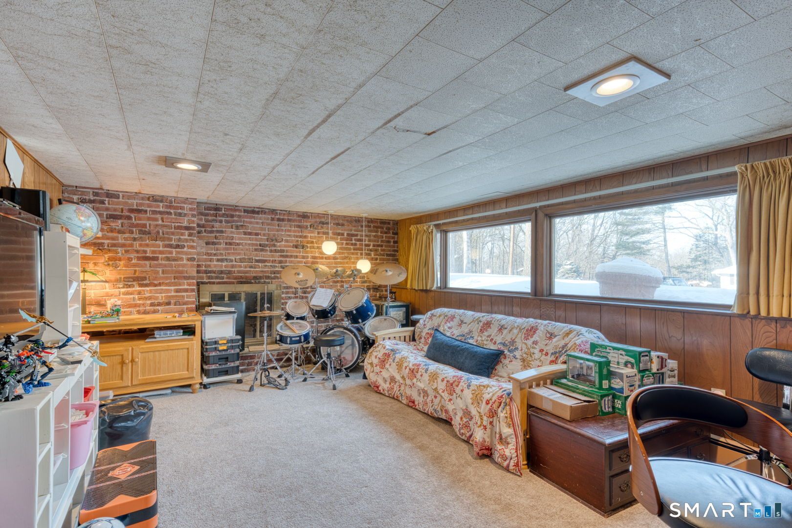 49 Deepwood Drive South Windsor CT 06074