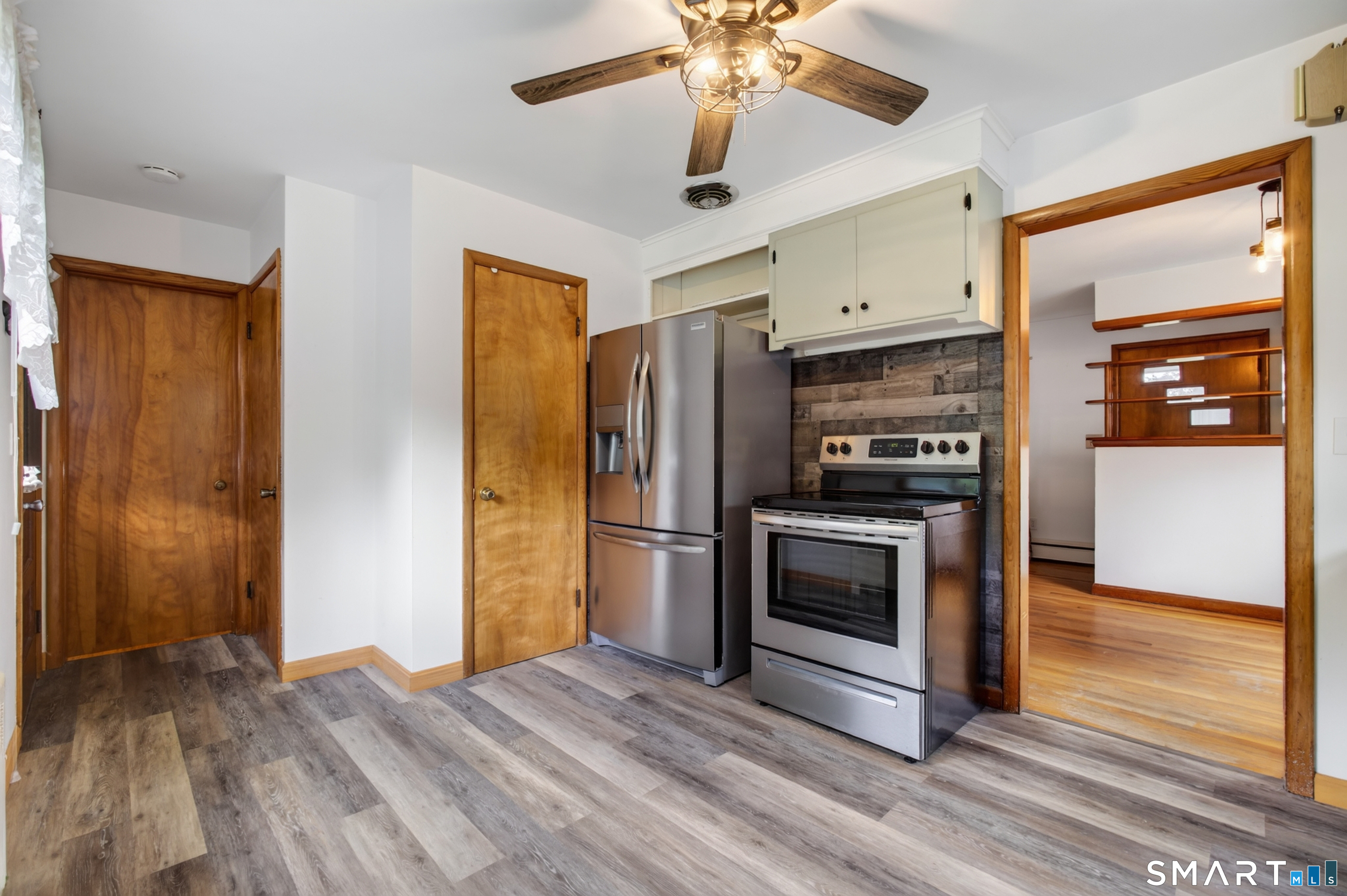 22 Sixth Avenue Waterford CT 06385
