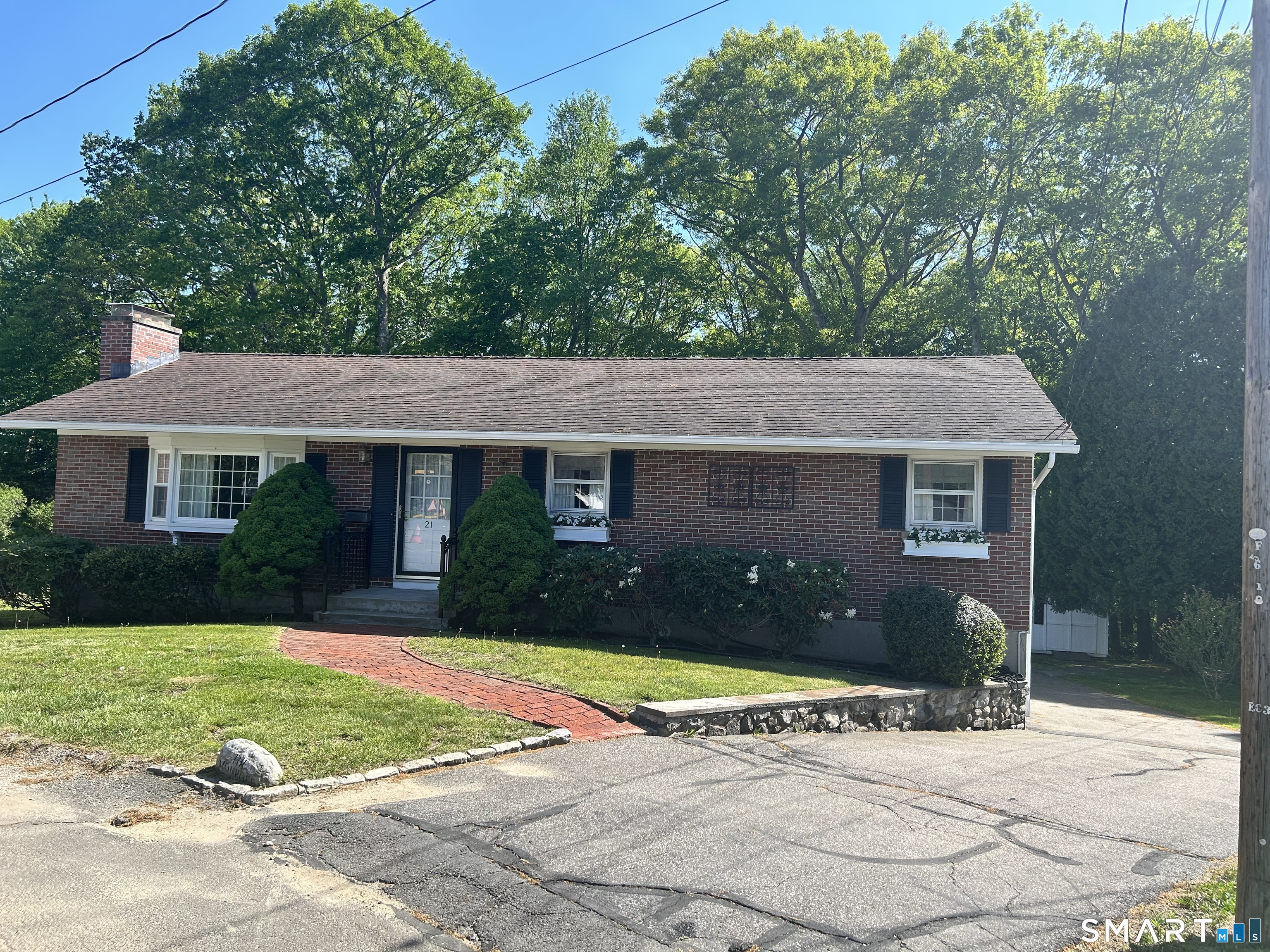 21 Parklawn Circle Waterbury CT 06708