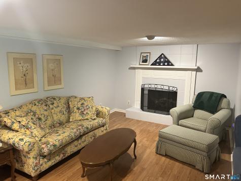 21 Parklawn Circle Waterbury CT 06708