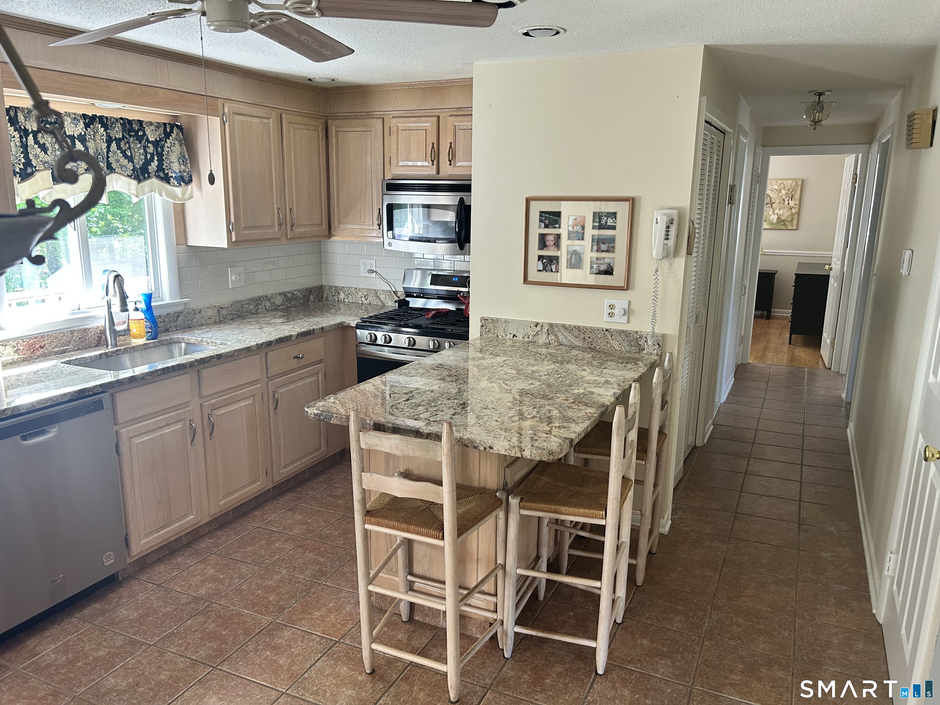 21 Parklawn Circle Waterbury CT 06708