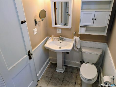 38 Deerfield Street East Haven CT 06512