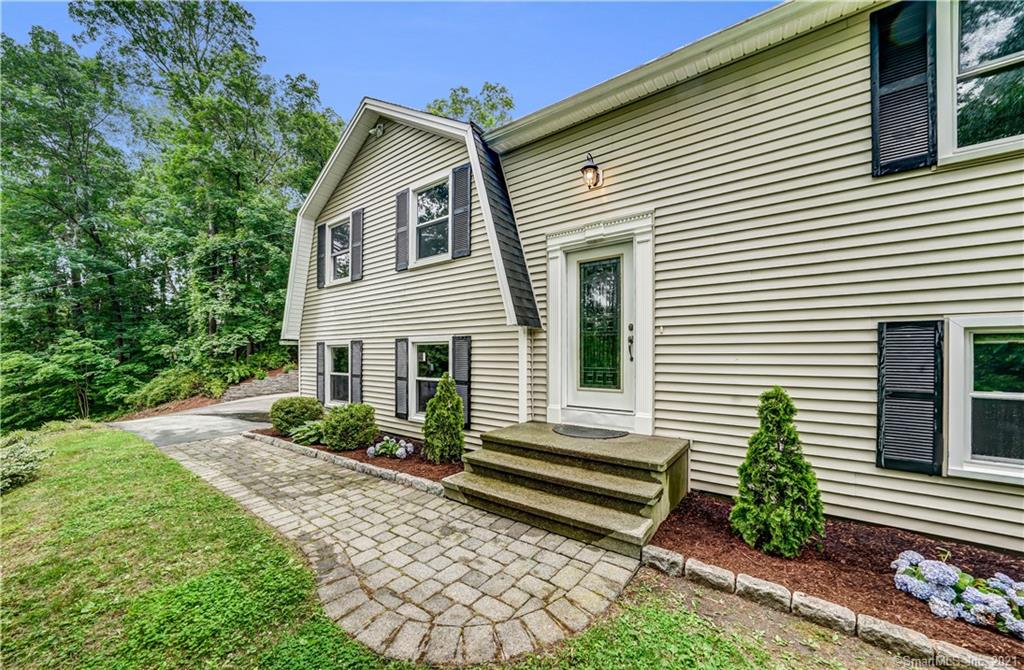 74 Yankee Peddler Path Madison CT 06443