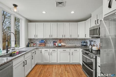 18 Caulkins Road Norwich CT 06360