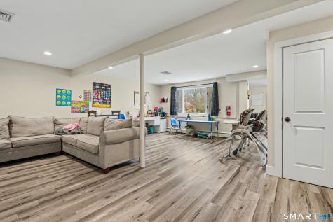 18 Caulkins Road Norwich CT 06360