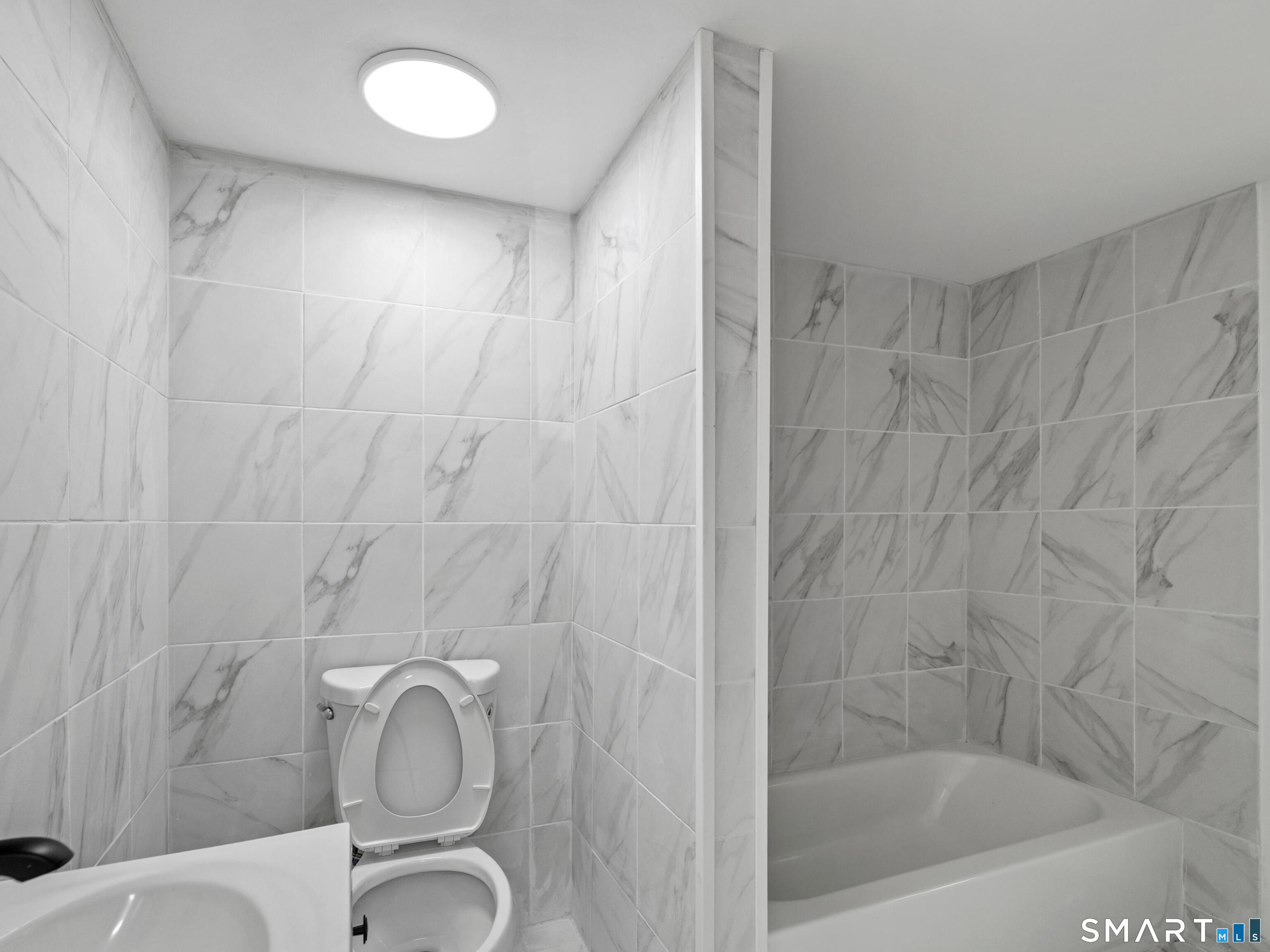 20 Fulton Drive New Fairfield CT 06812