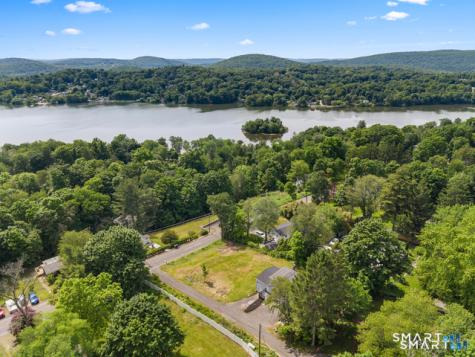 20 Fulton Drive New Fairfield CT 06812