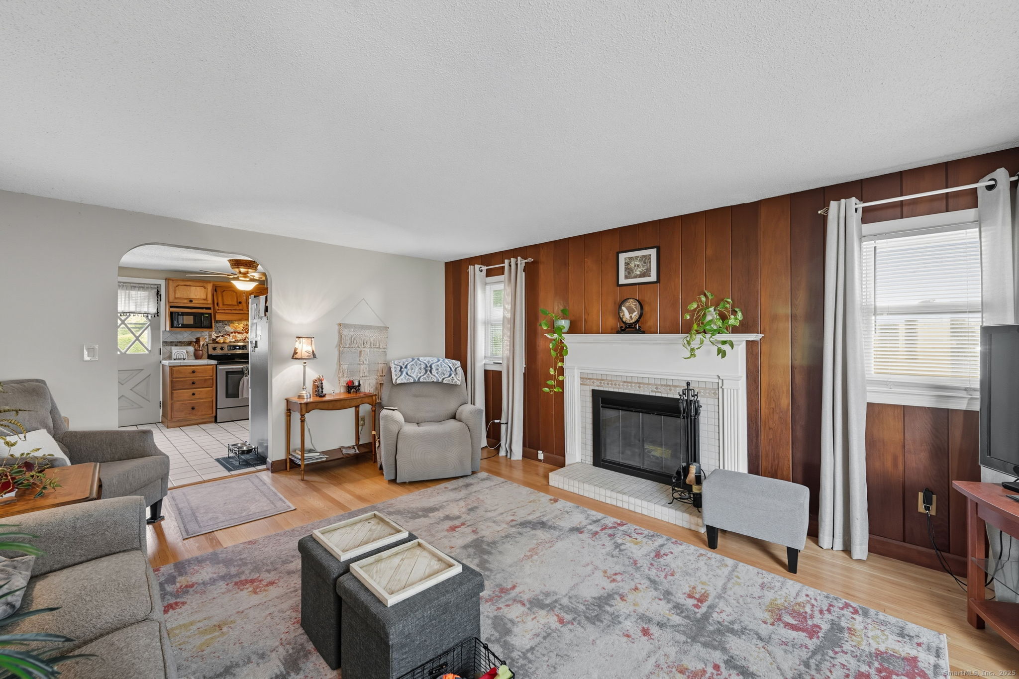 16 Saint Thomas Street Enfield CT 06082