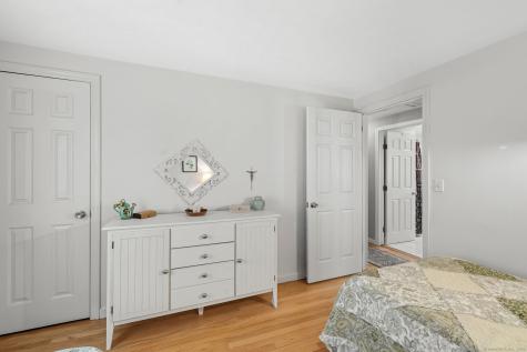 16 Saint Thomas Street Enfield CT 06082