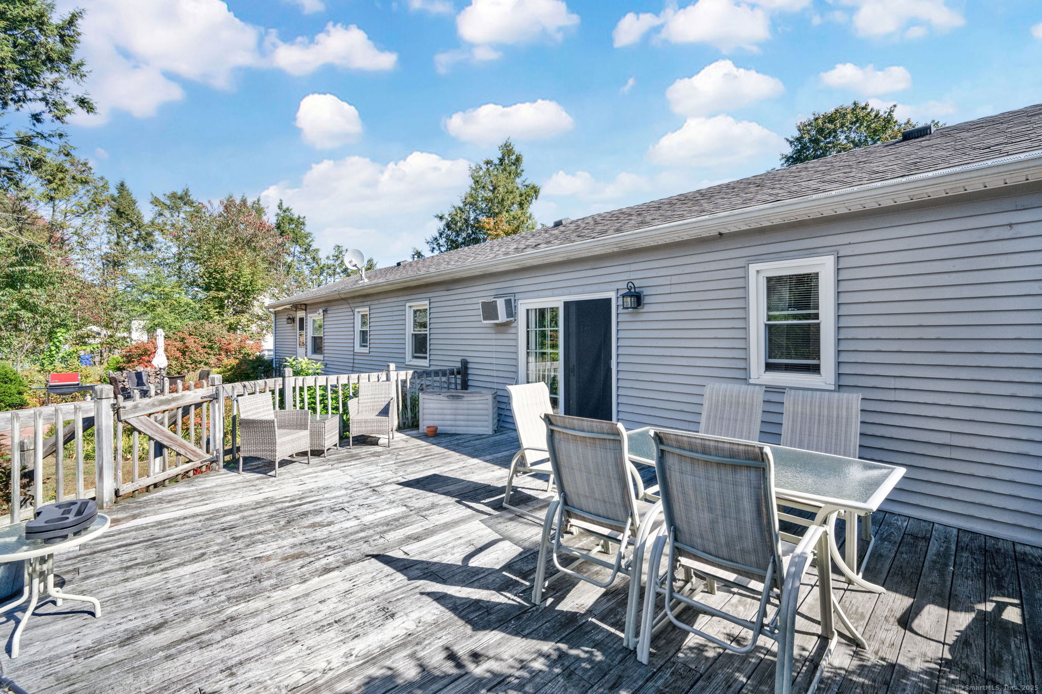 16 Saint Thomas Street Enfield CT 06082