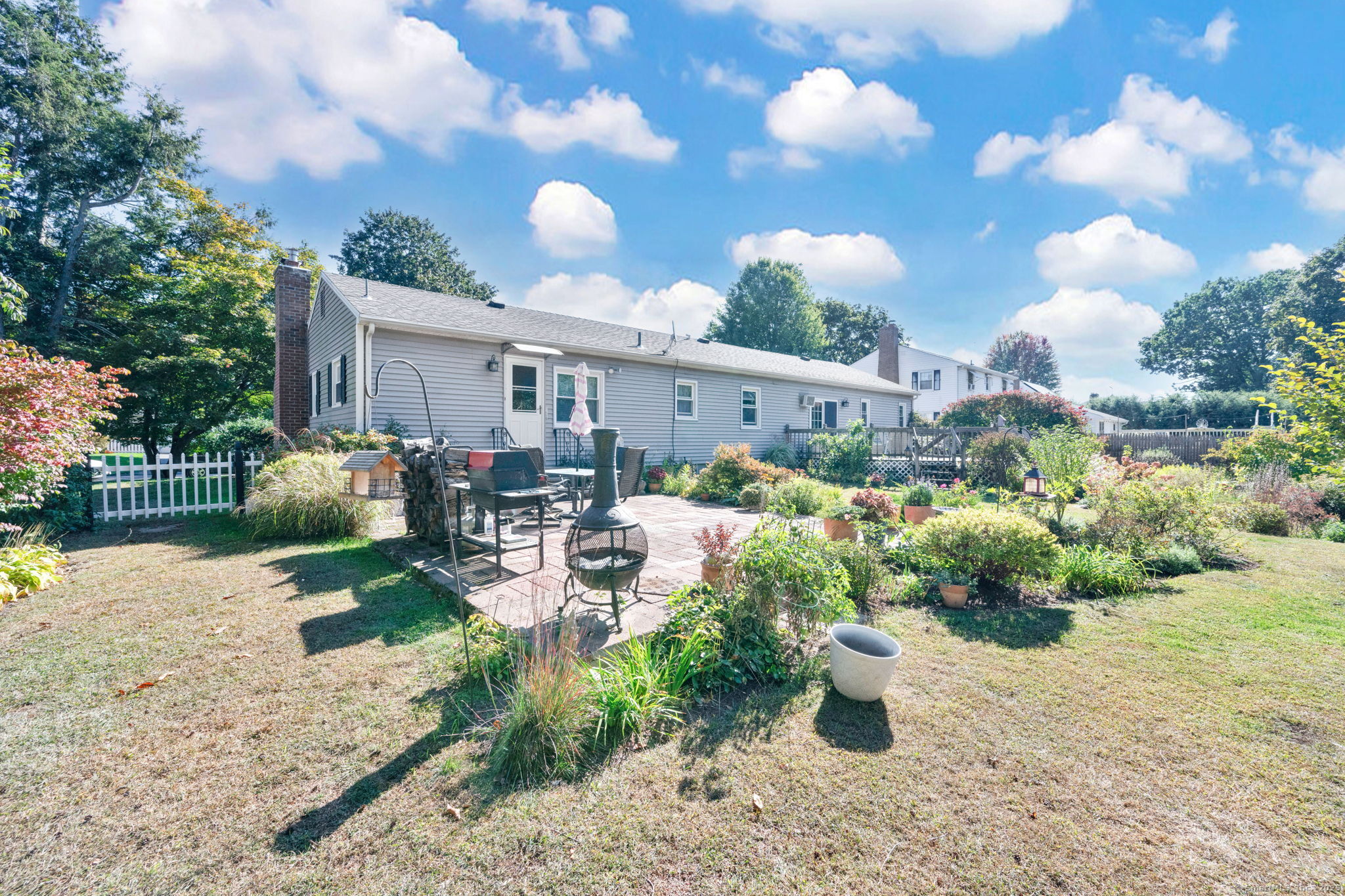 16 Saint Thomas Street Enfield CT 06082