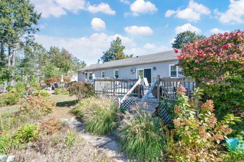 16 Saint Thomas Street Enfield CT 06082