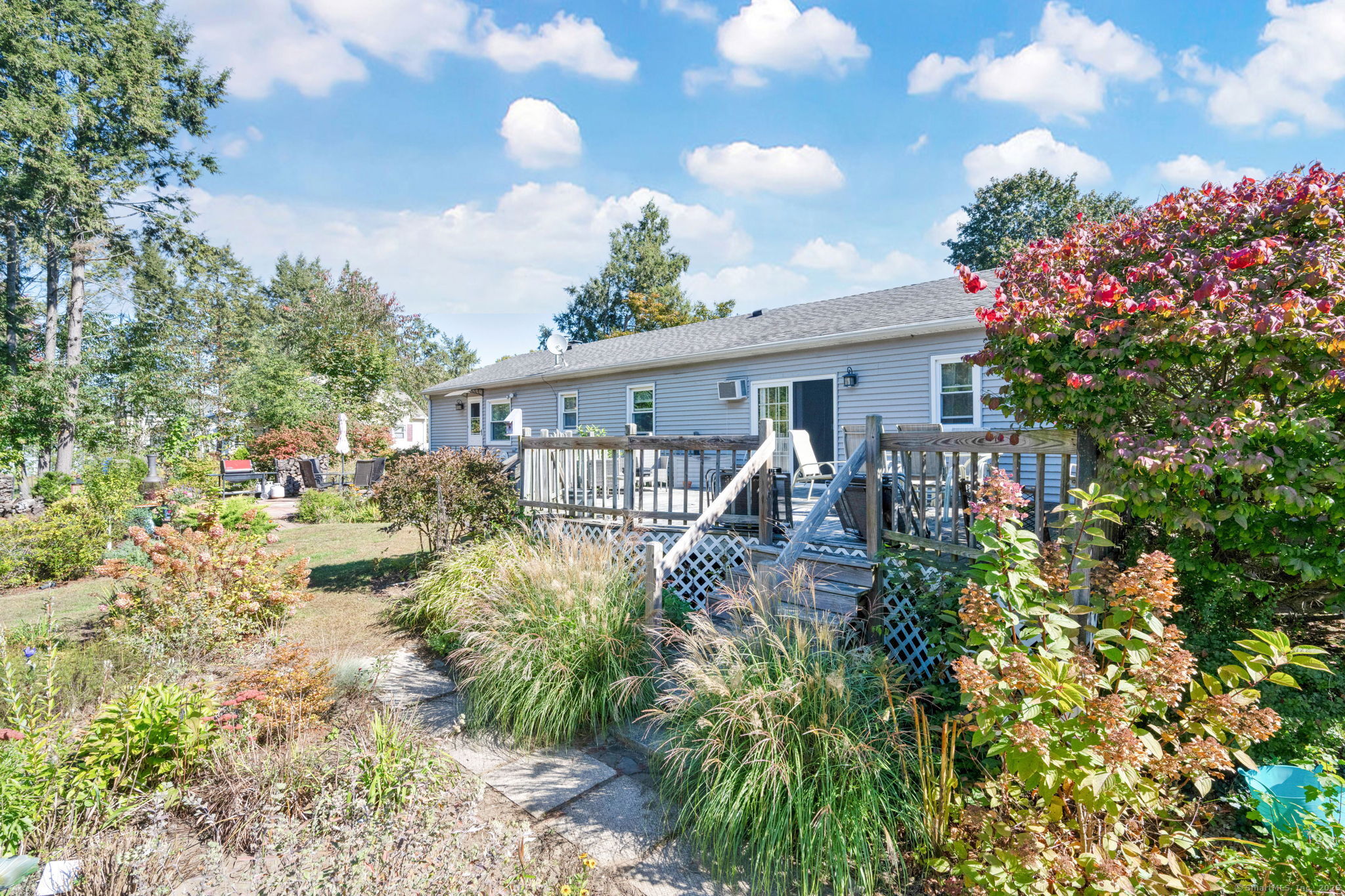 16 Saint Thomas Street Enfield CT 06082