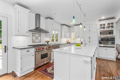 7 Fernwood Road West Hartford CT 06119