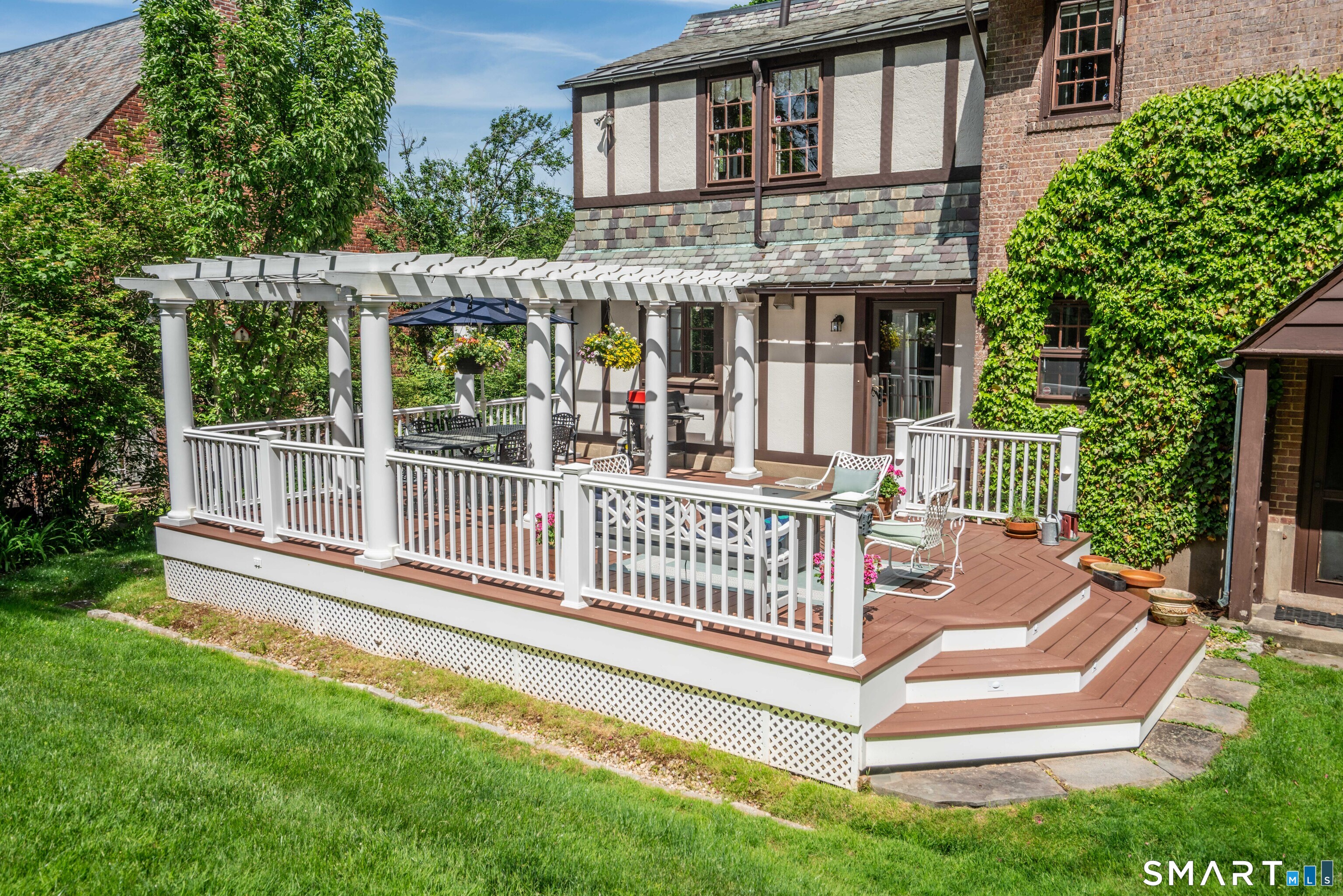 7 Fernwood Road West Hartford CT 06119
