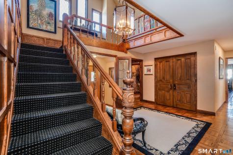 33 Mountain Farms Road West Hartford CT 06117