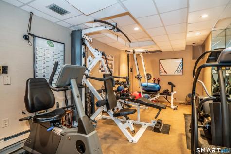 33 Mountain Farms Road West Hartford CT 06117