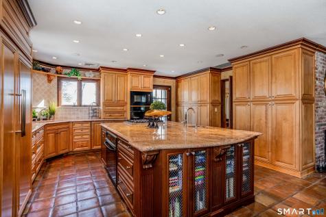 33 Mountain Farms Road West Hartford CT 06117