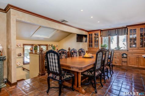 33 Mountain Farms Road West Hartford CT 06117