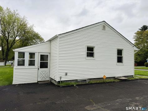 17 Cricket Road East Windsor CT 06088