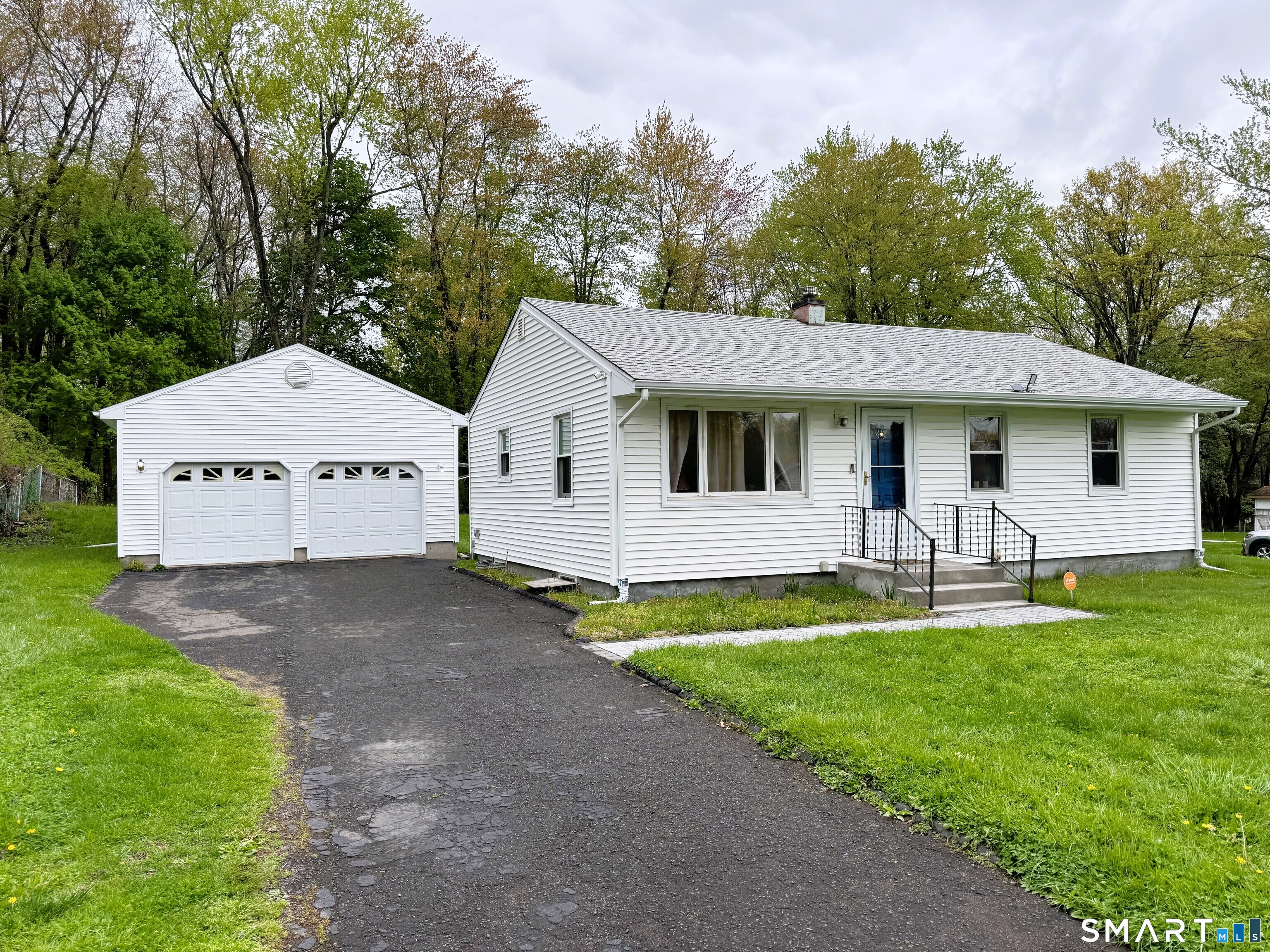 17 Cricket Road East Windsor CT 06088