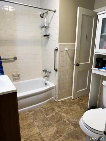 17 Cricket Road East Windsor CT 06088