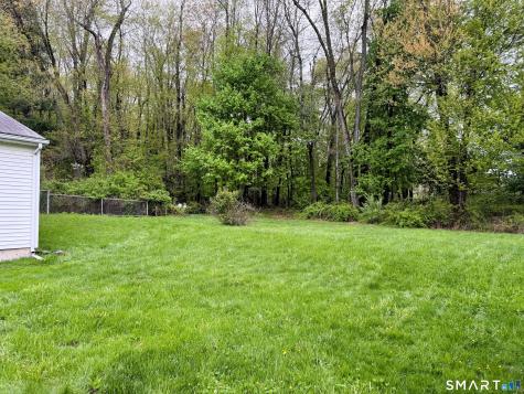 17 Cricket Road East Windsor CT 06088