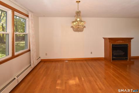 132 Ridge Crest Circle Wethersfield CT 06109