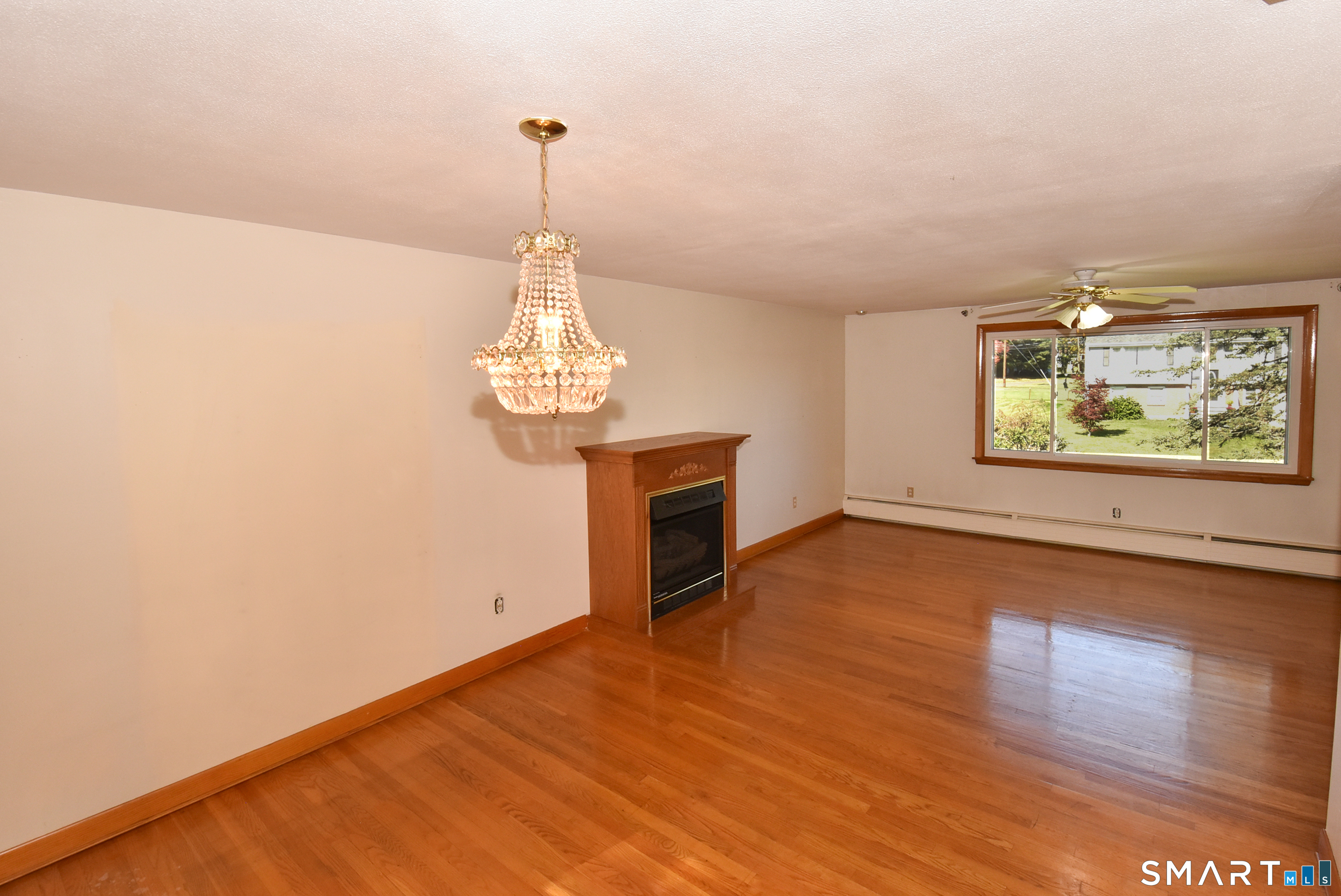 132 Ridge Crest Circle Wethersfield CT 06109