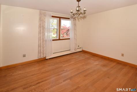 132 Ridge Crest Circle Wethersfield CT 06109