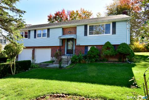 132 Ridge Crest Circle Wethersfield CT 06109