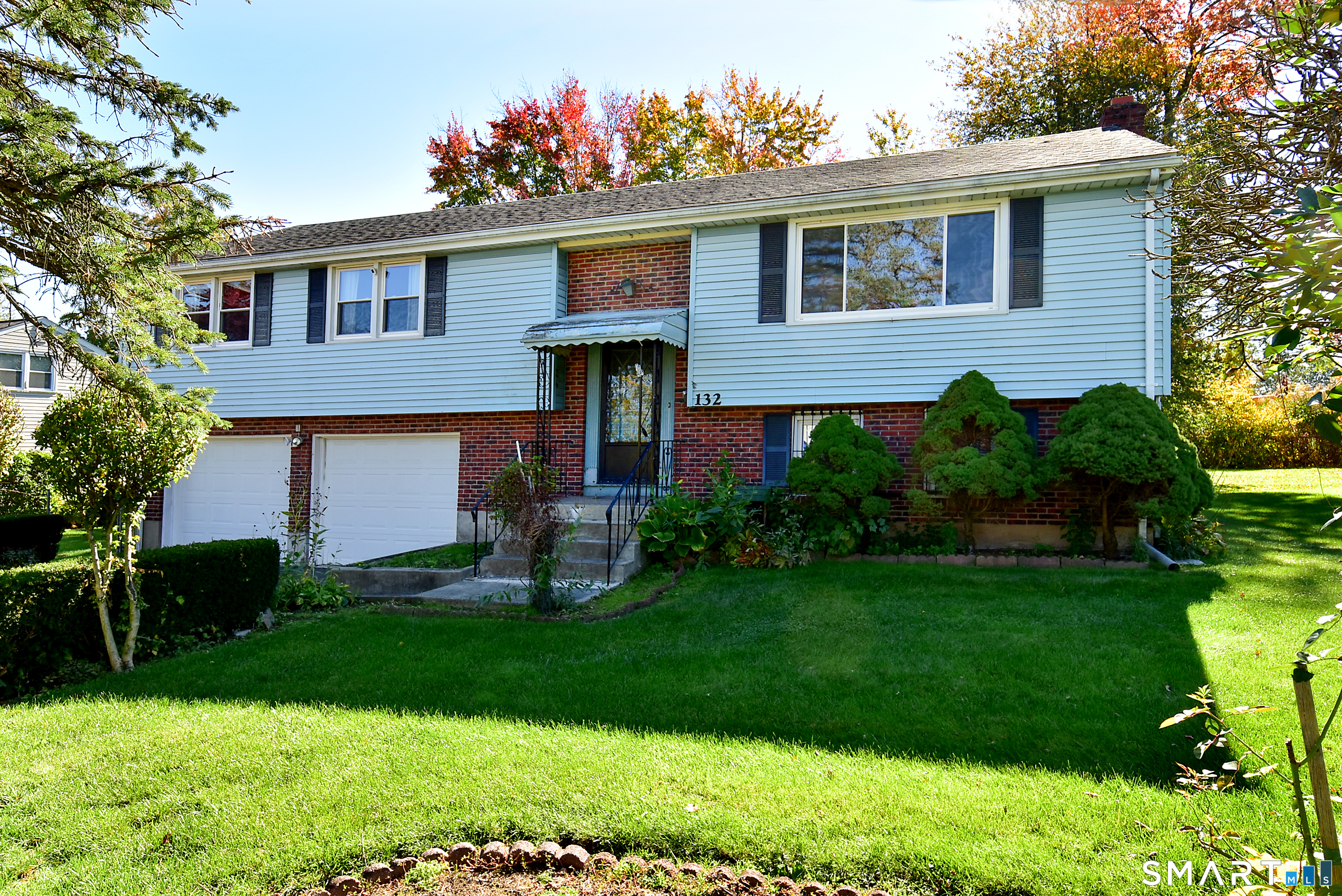 132 Ridge Crest Circle Wethersfield CT 06109