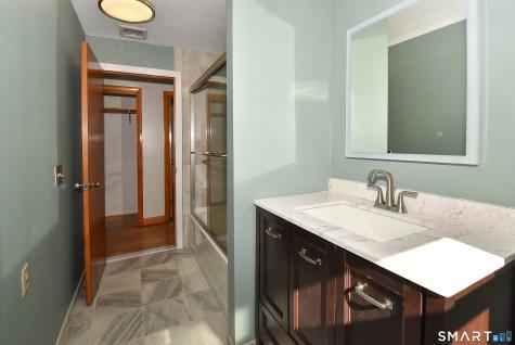 132 Ridge Crest Circle Wethersfield CT 06109