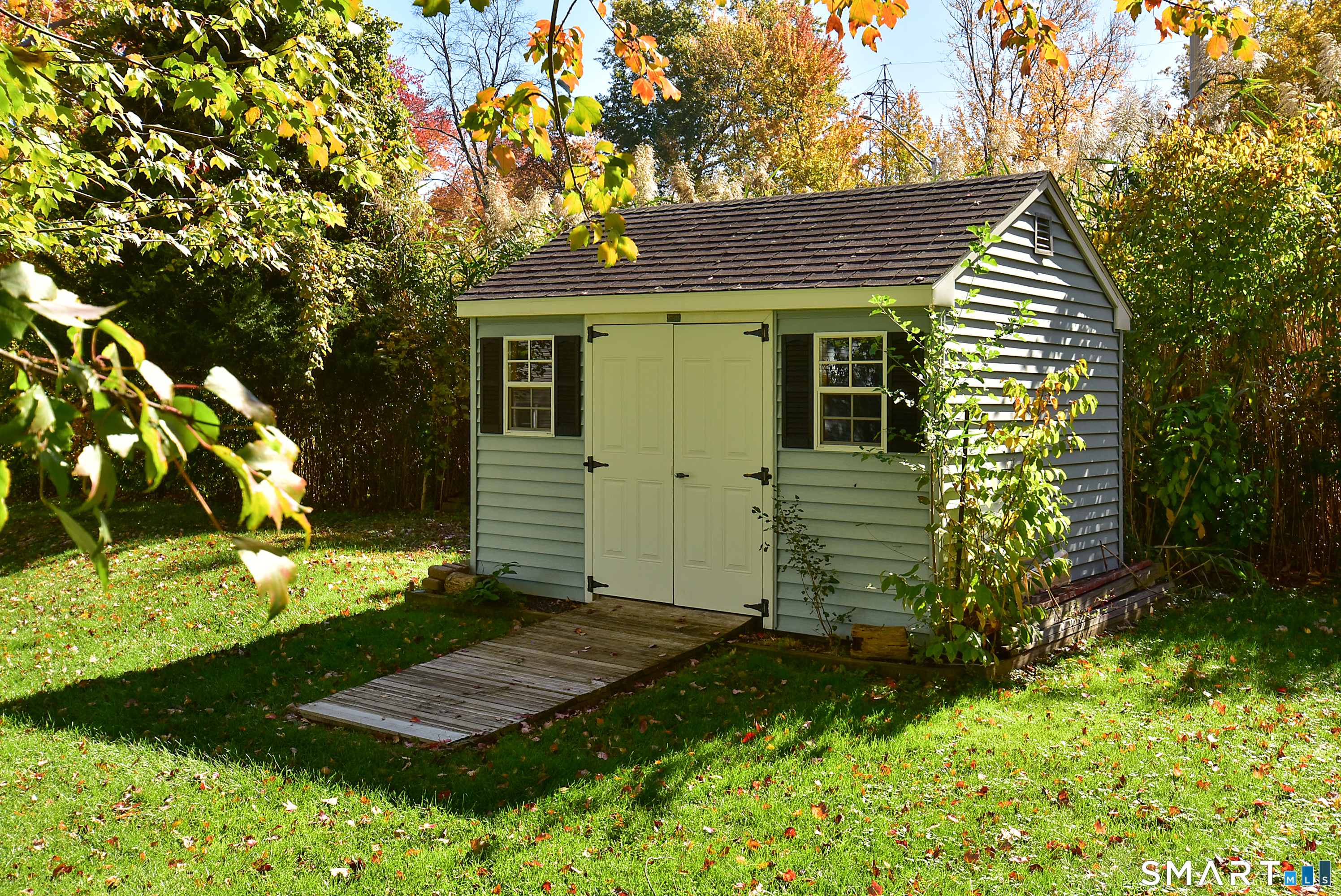 132 Ridge Crest Circle Wethersfield CT 06109