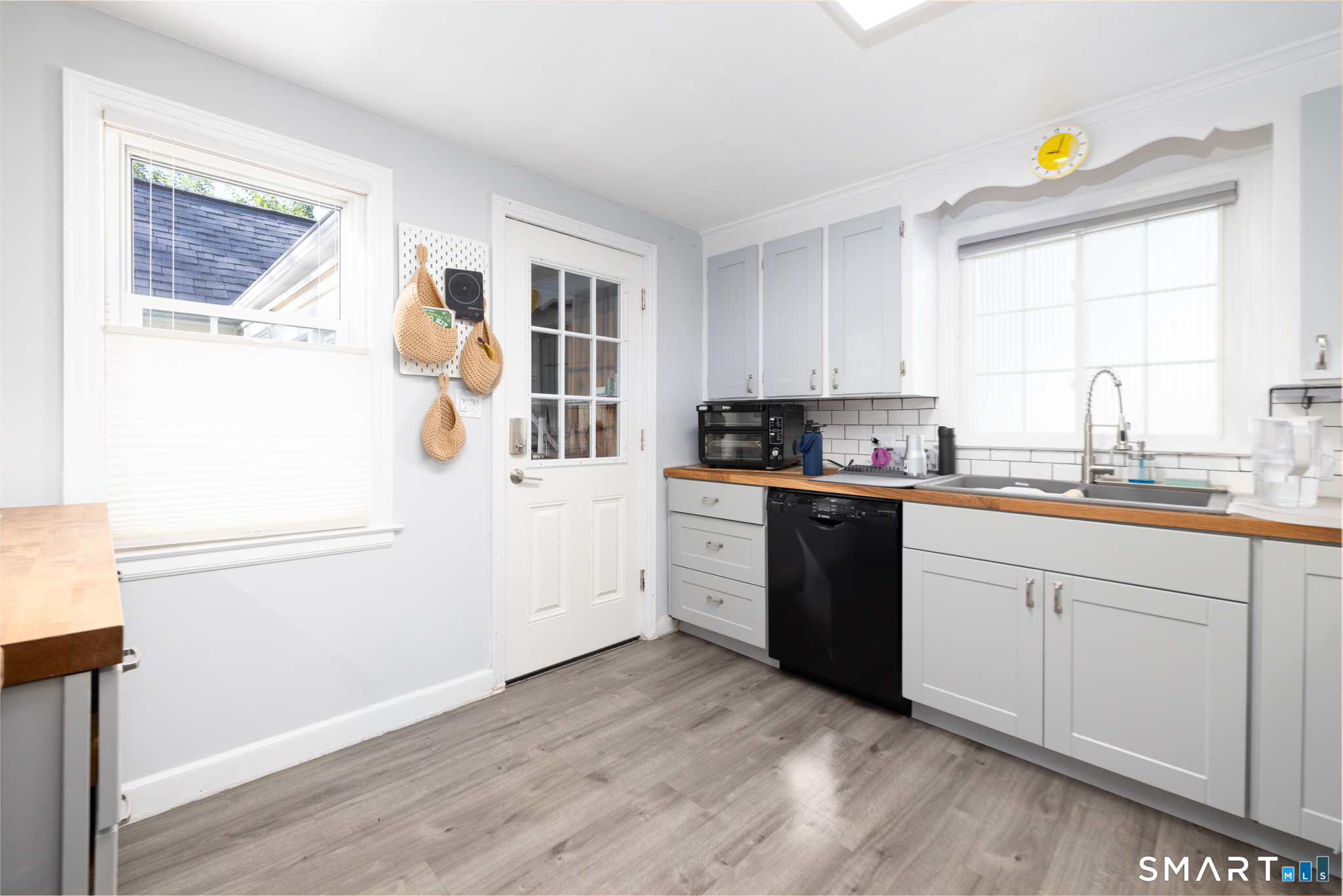 302 Brimfield Road Wethersfield CT 06109