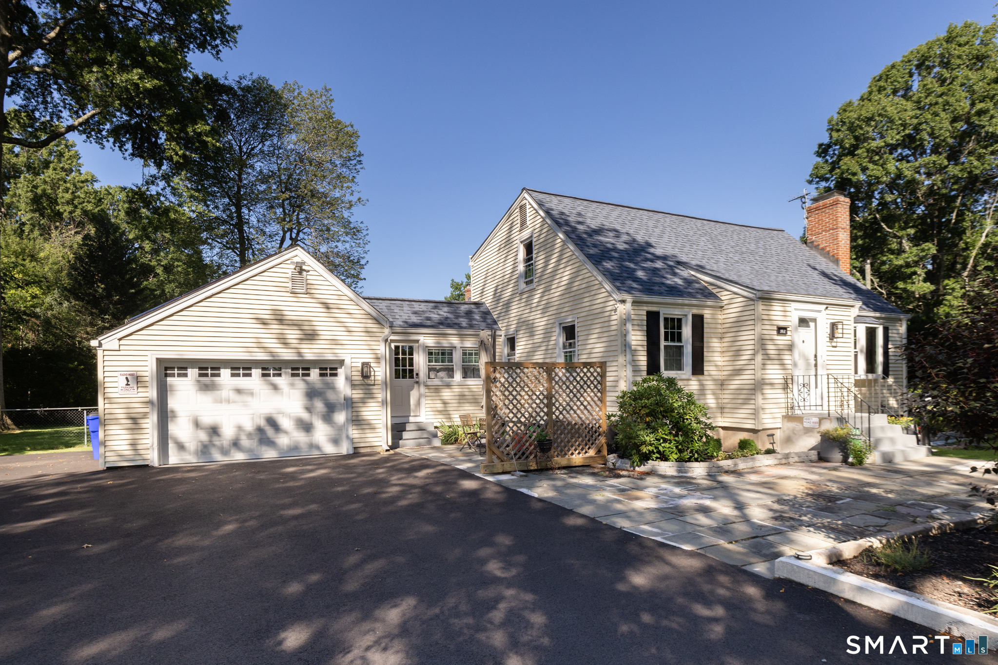 302 Brimfield Road Wethersfield CT 06109