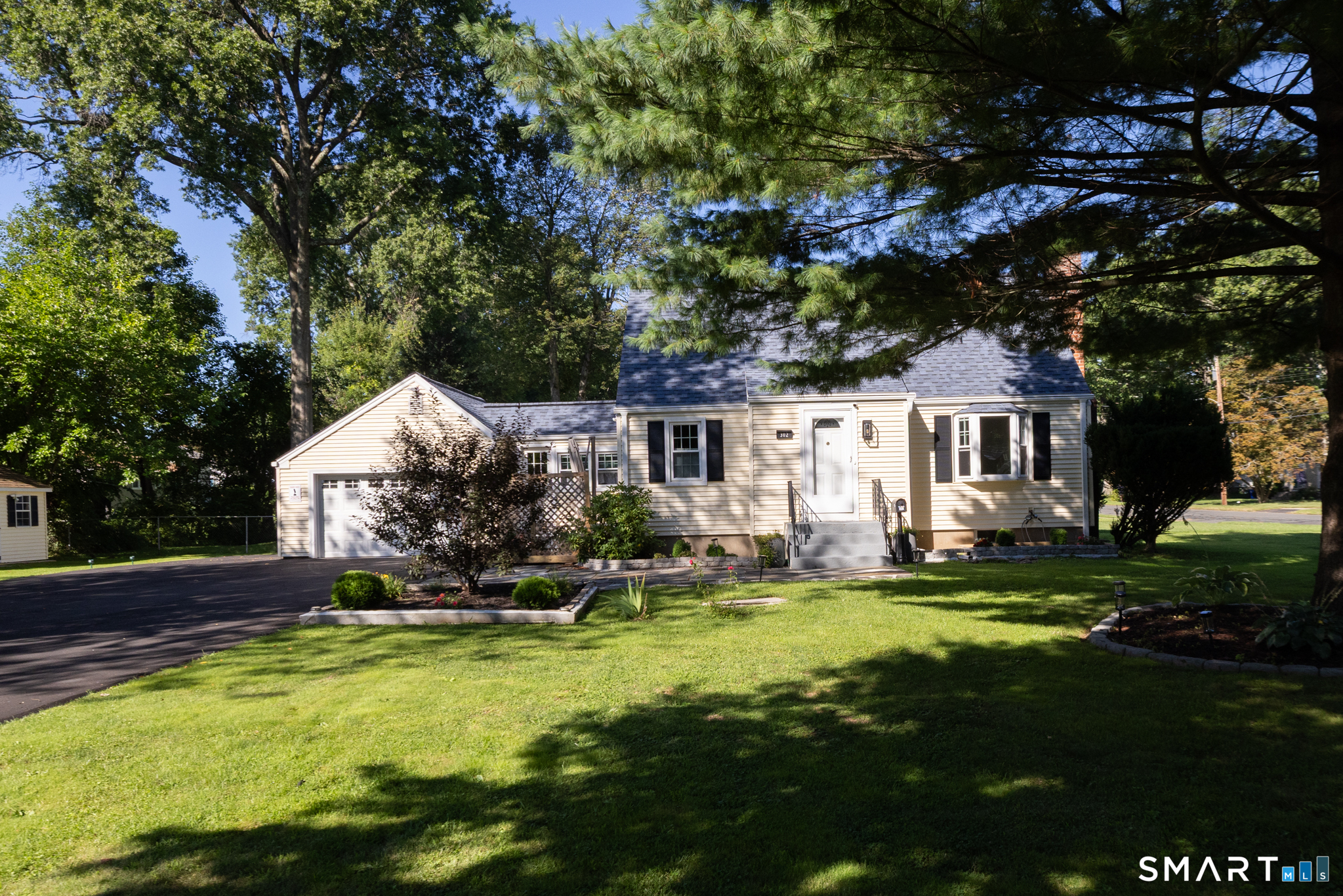 302 Brimfield Road Wethersfield CT 06109