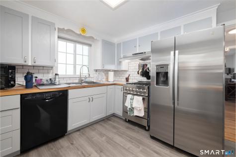 302 Brimfield Road Wethersfield CT 06109