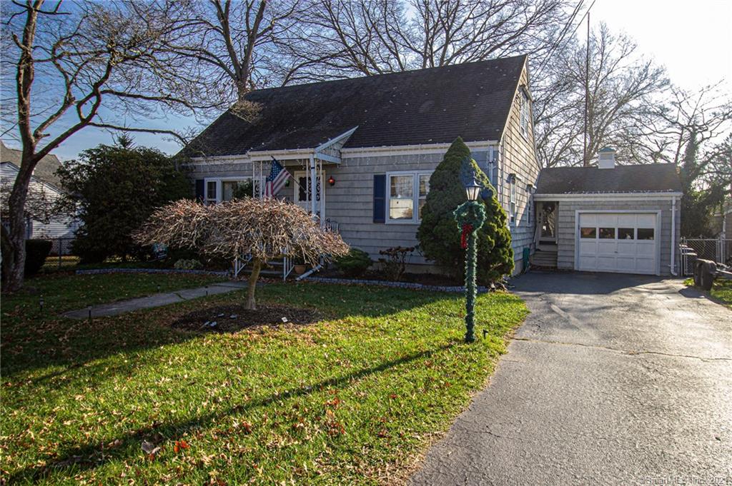 28 Mcneil Terrace Stratford CT 06614