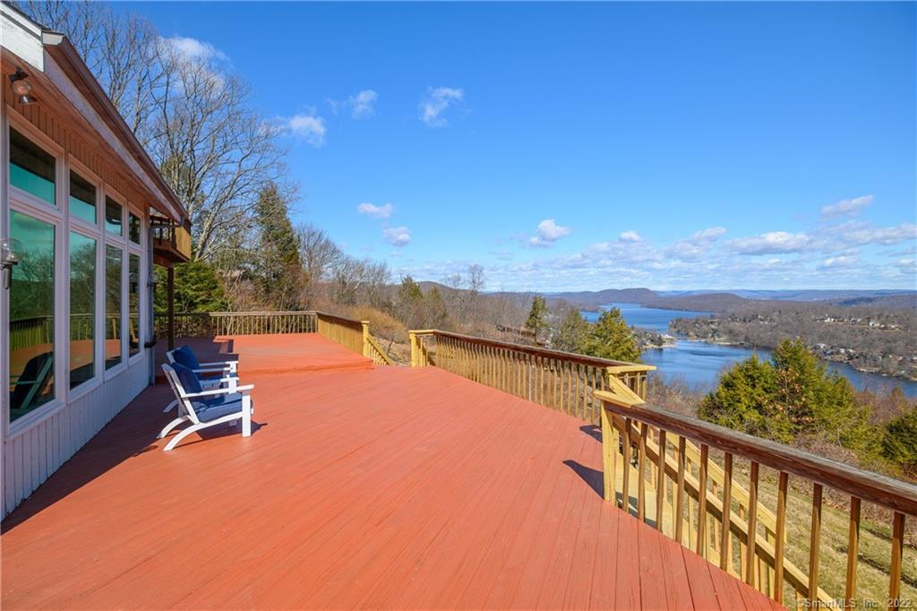 9 Hillcrest Drive New Fairfield CT 06812